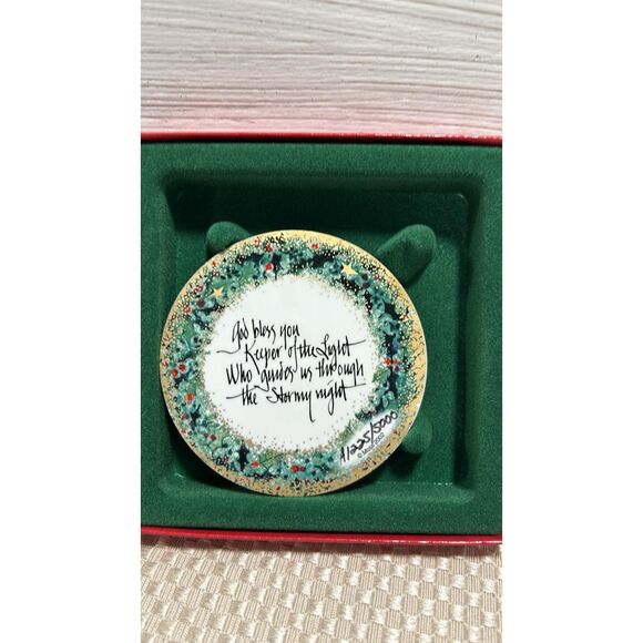 P. Buckley Moss Lighthouse Ornament Ocracke Porcelain 2001  2853/5000 Vintage - Picture 2 of 3